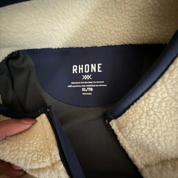 NWT Rhone Men's Cream and Navy blue Sherpa fleeceVest polartec xl - Picture 6 of 8